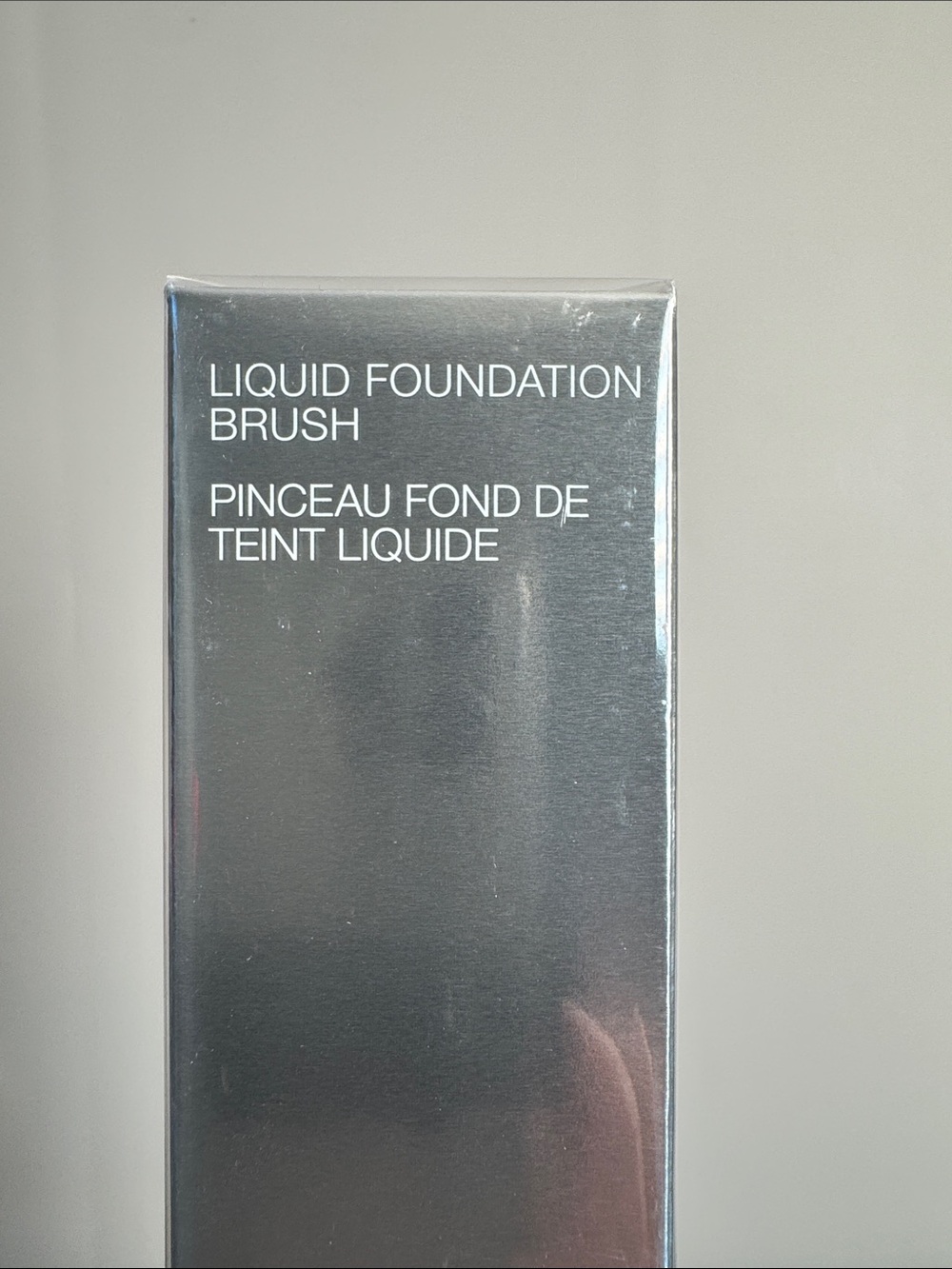 LA PRAIRIE LIQUID FOUNDATION BRUSH *New in sealed box* - Picture 3 of 5